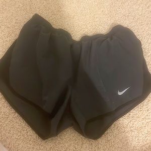 M/L Womens Black-heathered grey patterned Nike Shorts